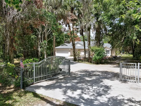 6930 41st St, Vero Beach, FL 32967