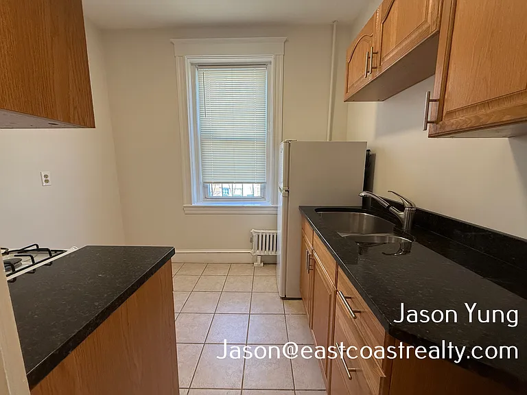 93 Kilmarnock St #12 — Photo 5