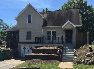 2215 E Hendrix St, Decatur, IL 62521