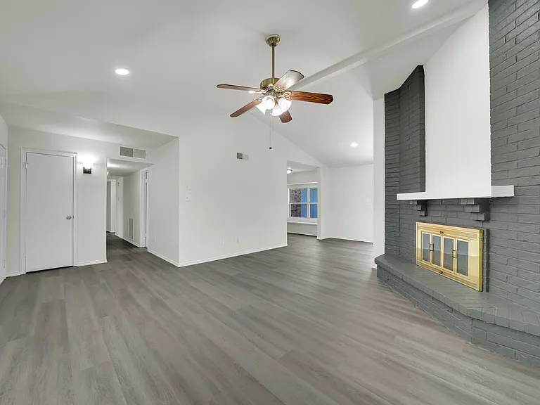 1300 Rivercrest Blvd — Photo 7