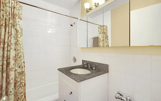 Rented by Compass | media 21