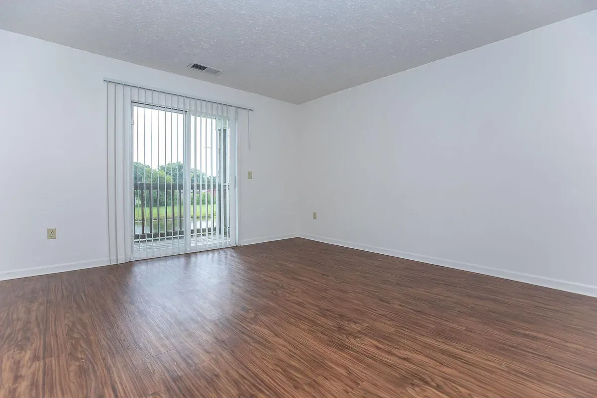 Camby Crossing Apartments — Photo 4