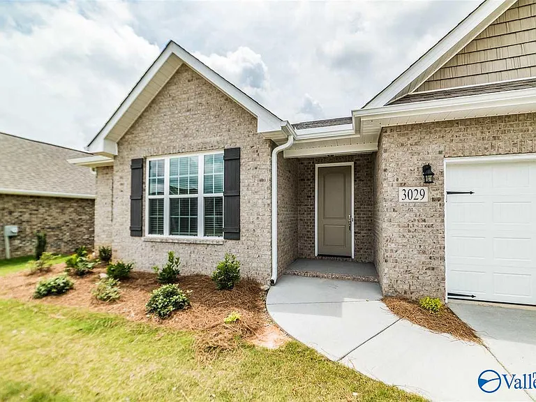 3029 Crystal Creek Dr — Photo 2