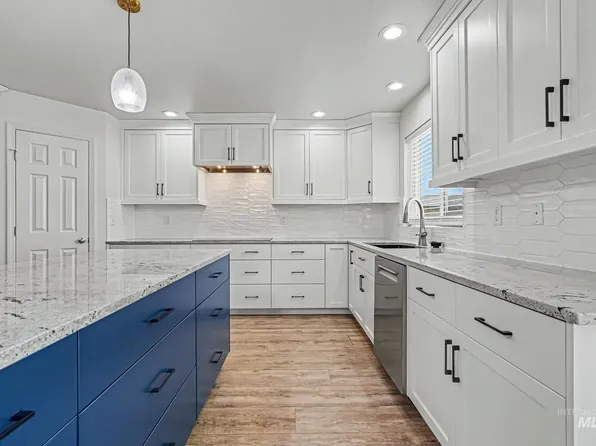 675 Gateway Ave, Middleton, ID 83644