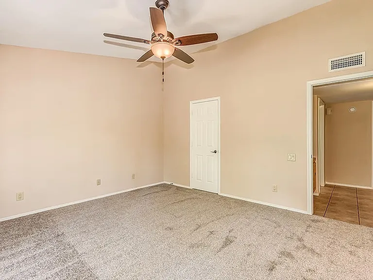 1211 E Drake Dr — Photo 31