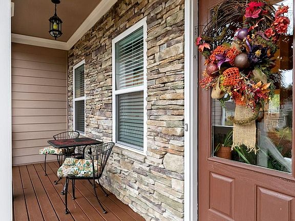 3rd image of 84 Garden Vista Ct