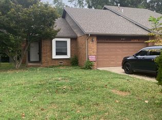 207 W Edgewood St, Springfield, MO 65807