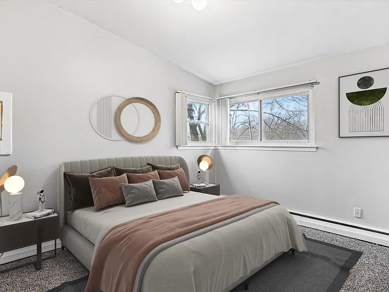 Village Grove Apartments — Photo 39