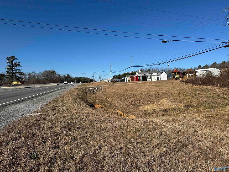 2nd image of 2939 N Highway 431