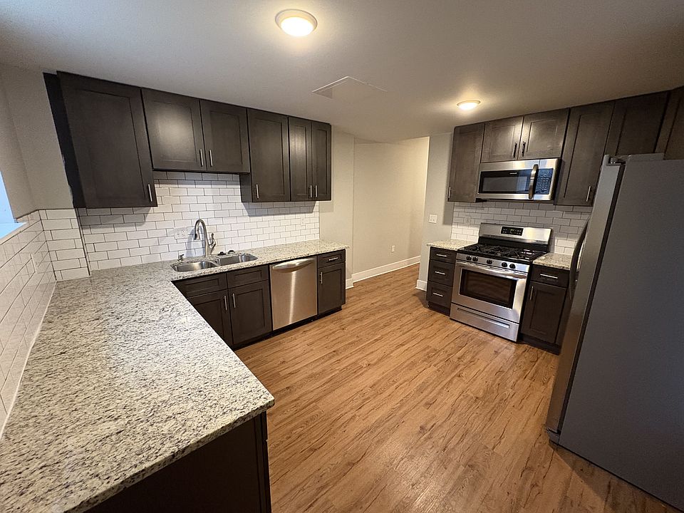 1st image of 1621-31 Oak St #1631
