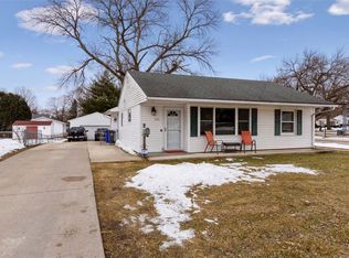 201 21st St NW, Cedar Rapids, IA 52405