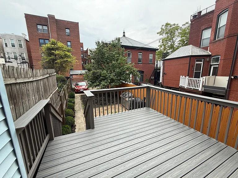 1318 Girard St NW — Photo 14