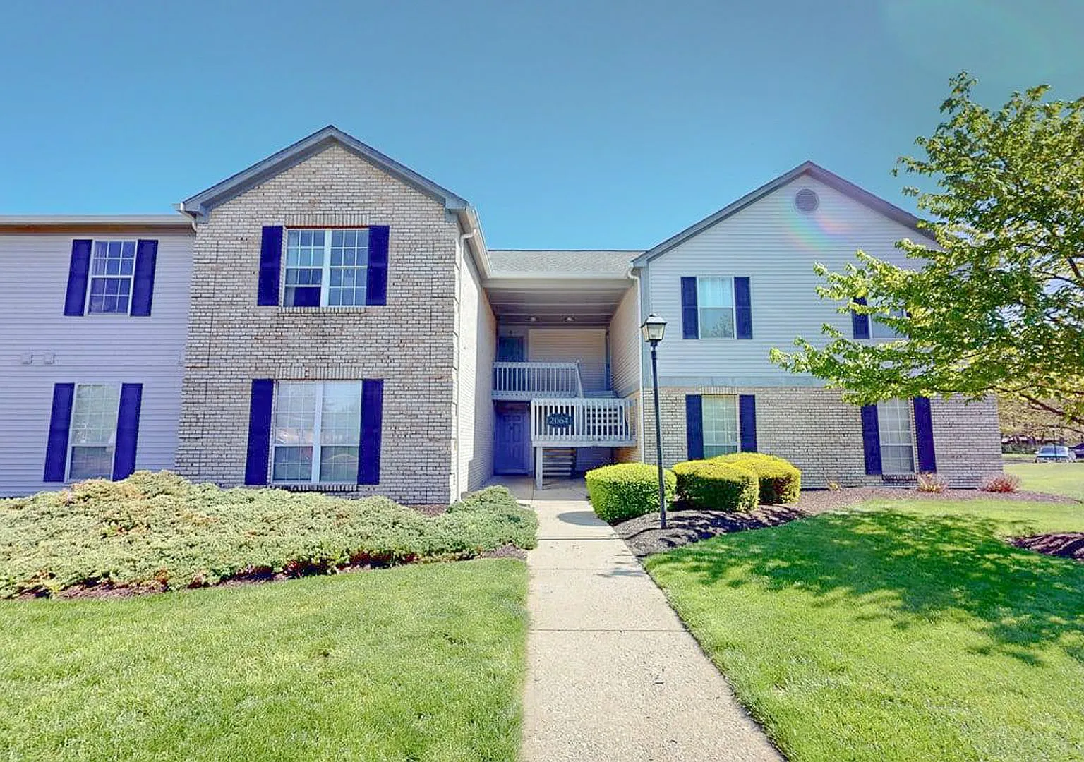2064 Park Run Dr. Apt C — Photo 1