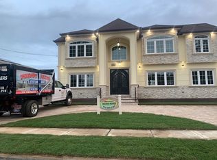 27 Bradford Rd, Valley Stream, NY 11580