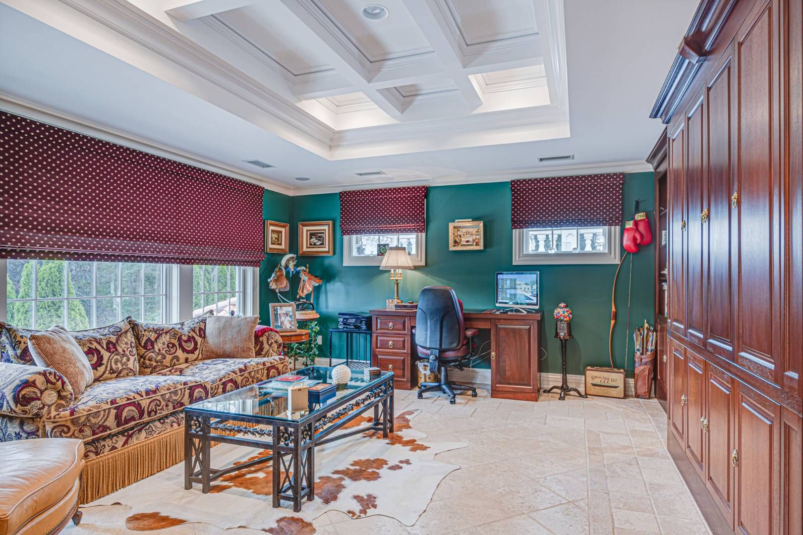 7 Cross Rd, Remsenburg, NY 11960 Out East