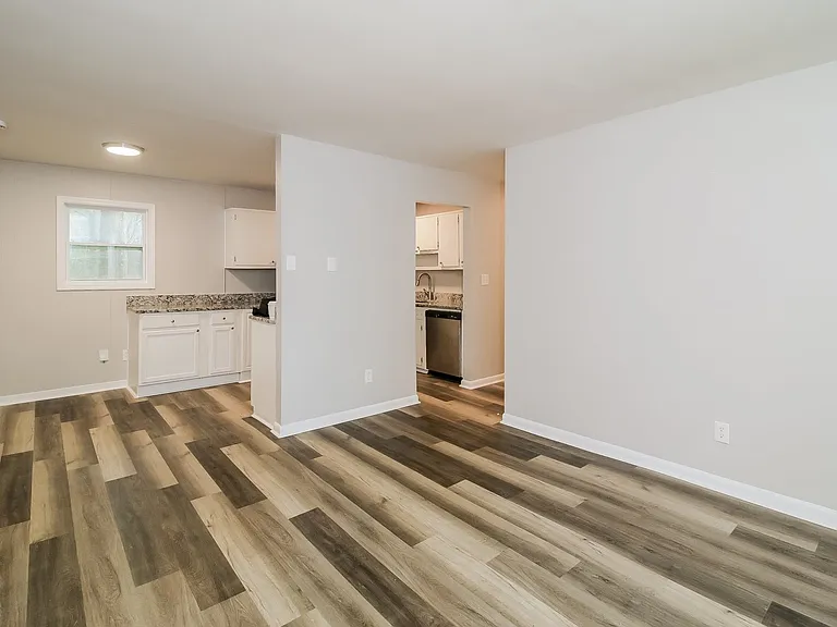599687_019_living_room_13526931.jpg
