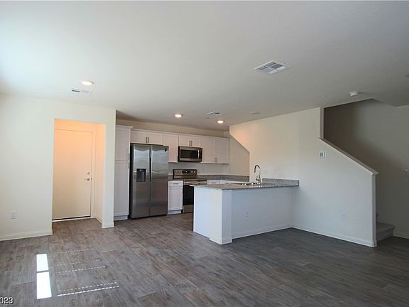 5th image of 6804 Surf Green Ct