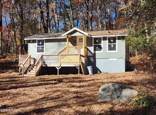 213 Butternut St, Dingmans Ferry, PA 18328