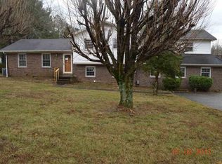 228 Hillcrest Rd, Bowling Green, KY 42103