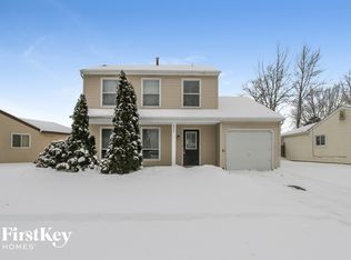 2S654 Wembly Dr, Warrenville, IL 60555