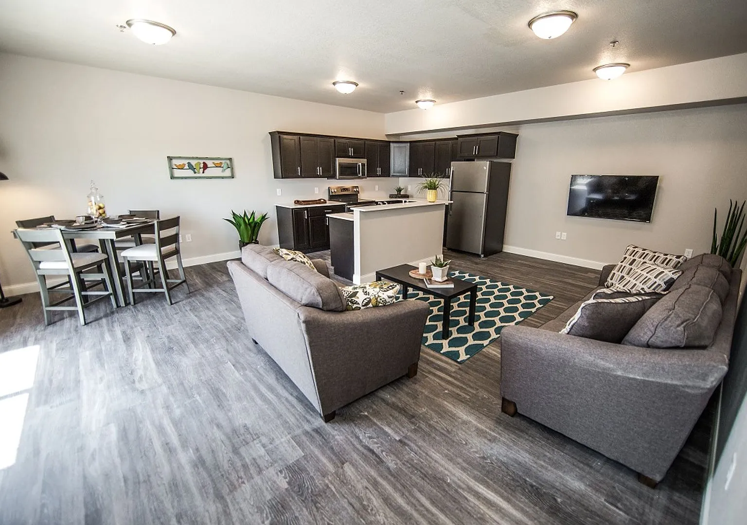 Legacy Condos — Photo 3