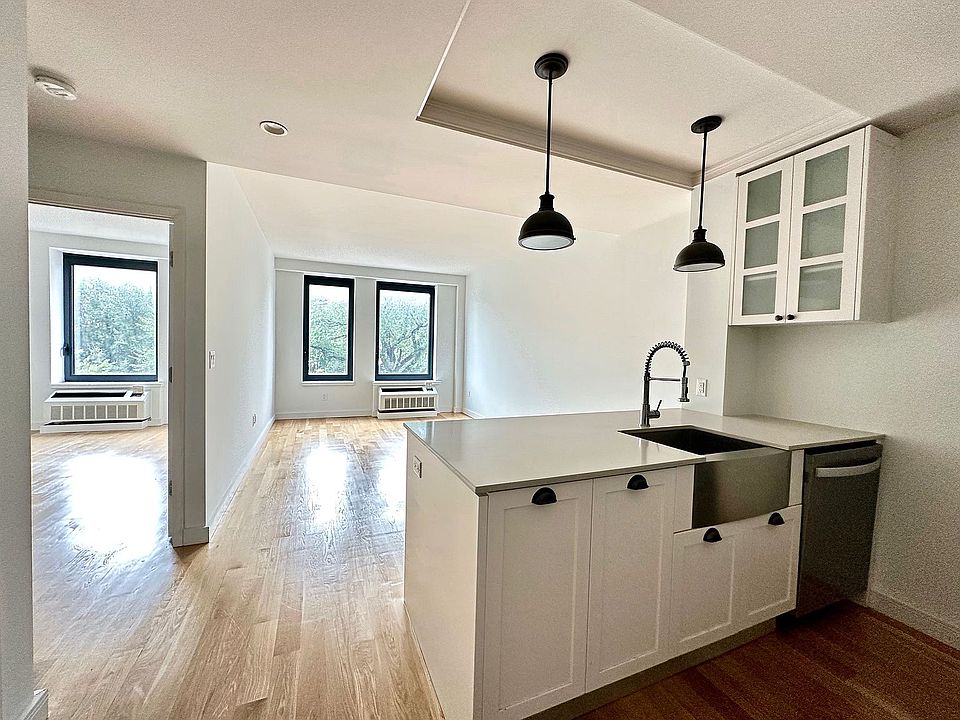 1st image of 409 Eastern Pkwy #307