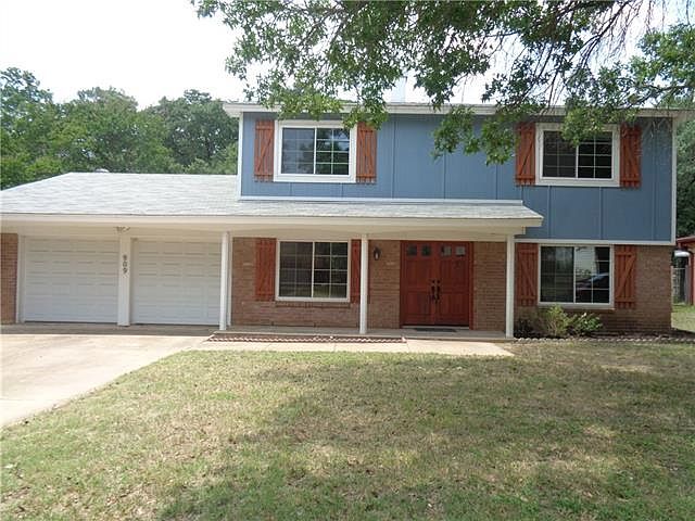 1st image of 909 Charleston Dr