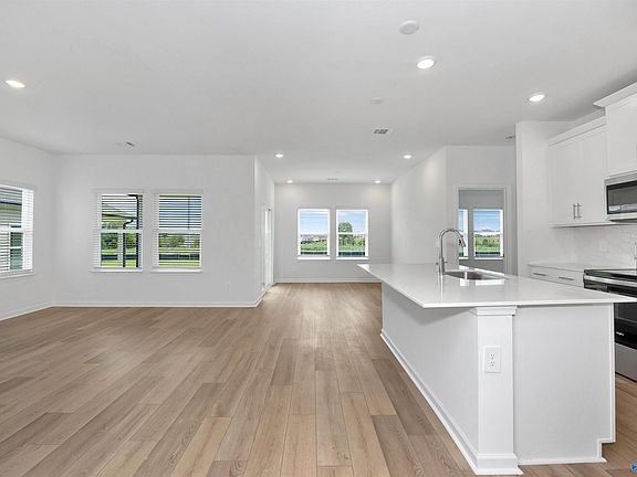3rd image of 125 Gypsy Way