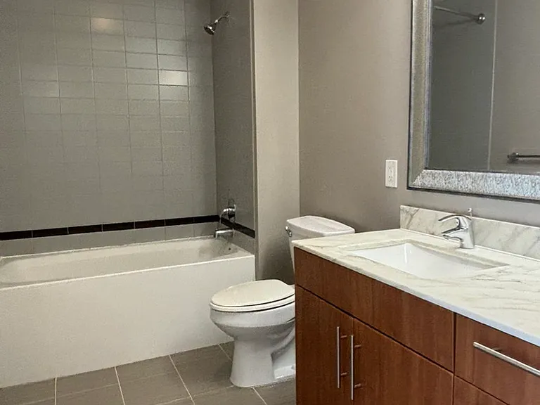 550 N State St #4906 — Photo 5
