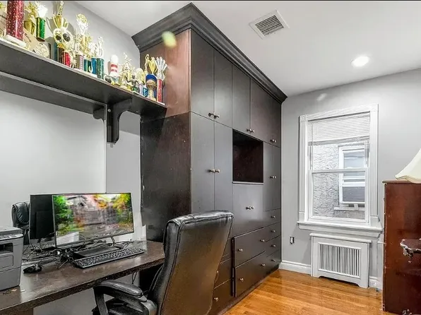 1669 East 32nd Street image 12 of 15