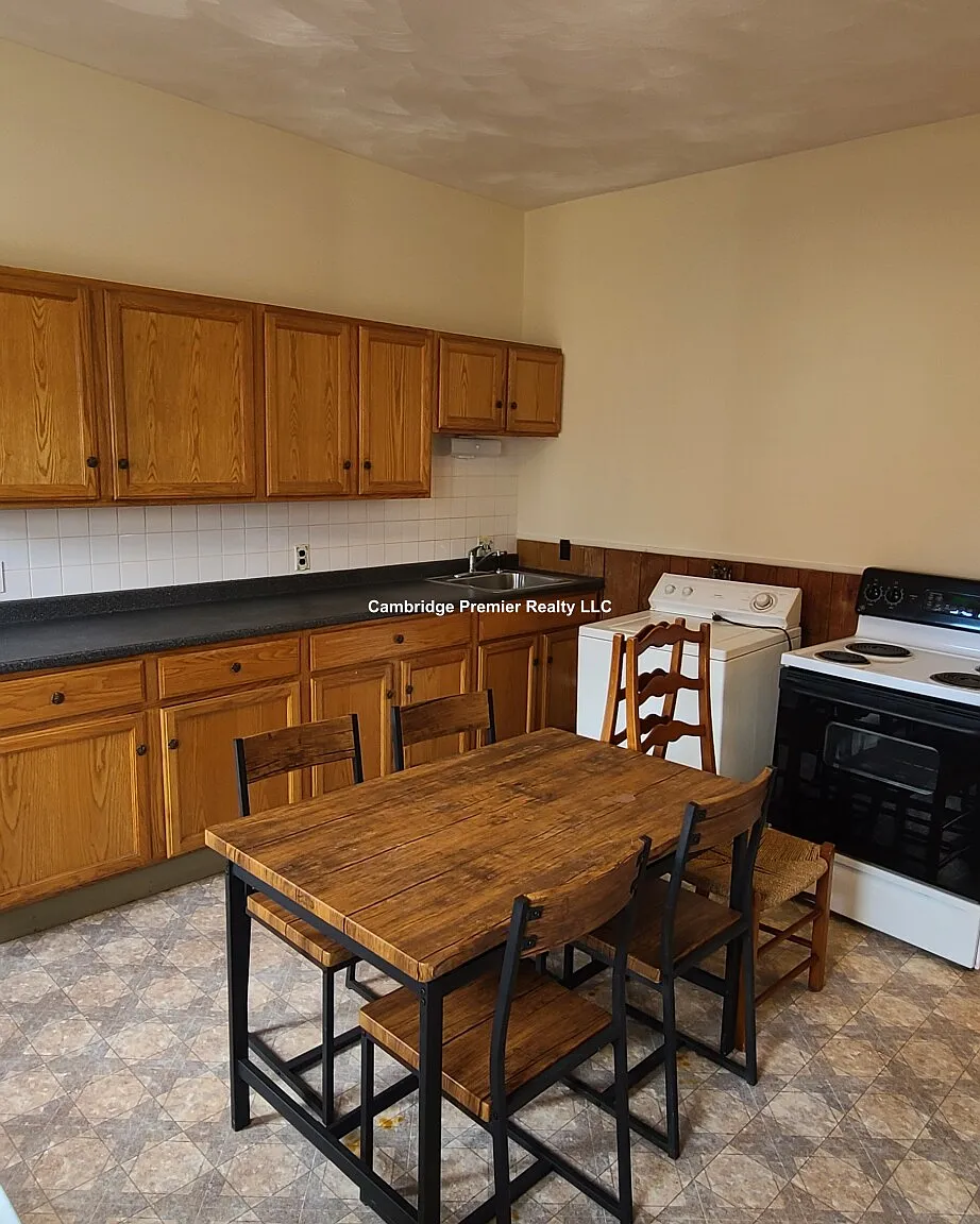 2 bed, 999 sqft, $2,800 — Photo 1