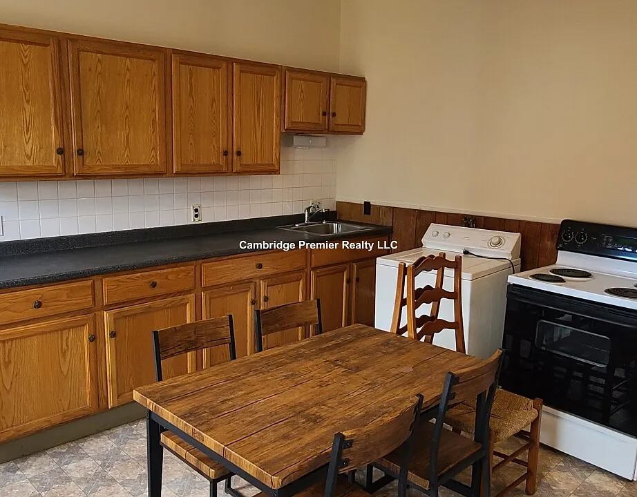 541 Broadway #1