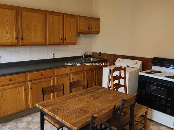 541 Broadway #1, Somerville, MA 02145