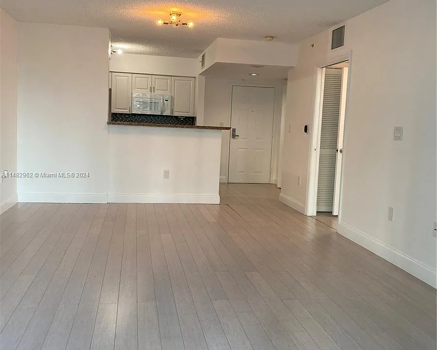 1155 Brickell Bay Dr #405