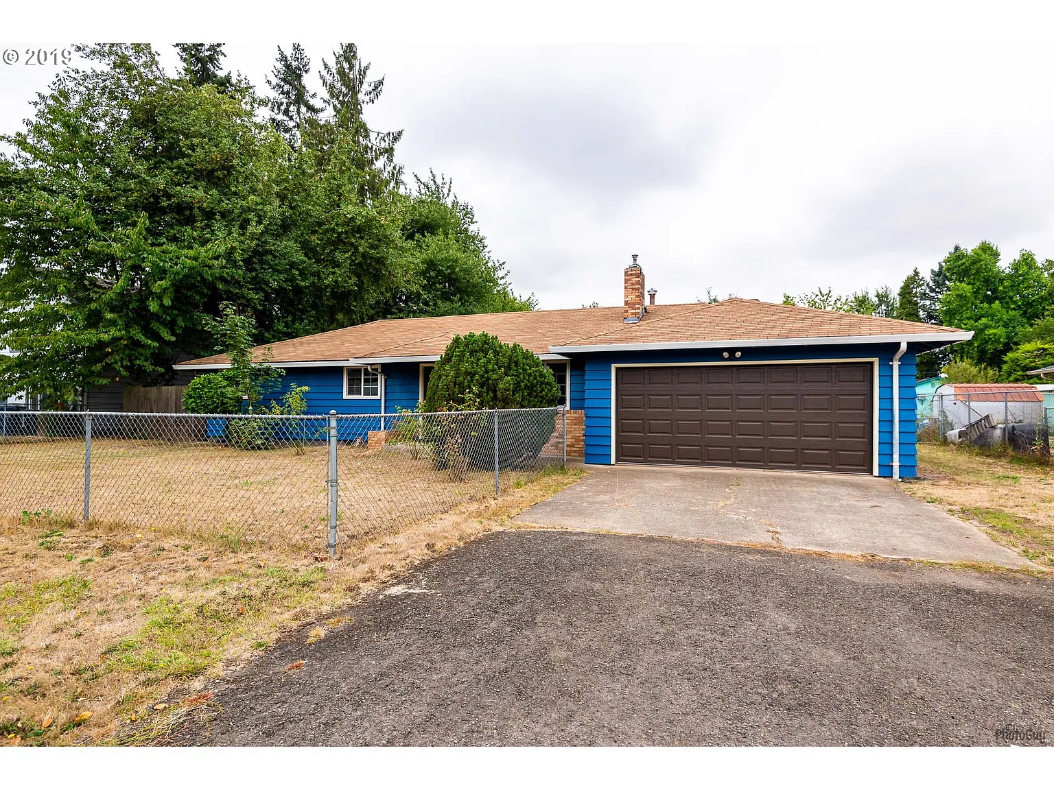 2140 Dewey St photo 1