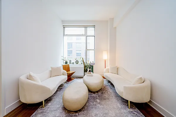 Rented by Douglas Elliman | media 16