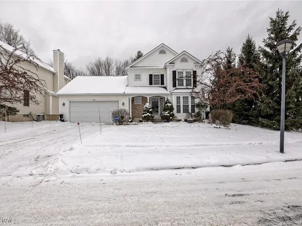 686 Monticello Place Ln, Cleveland, OH 44143