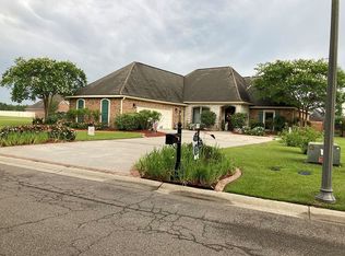 216 Longstreet Ln, Picayune, MS 39466