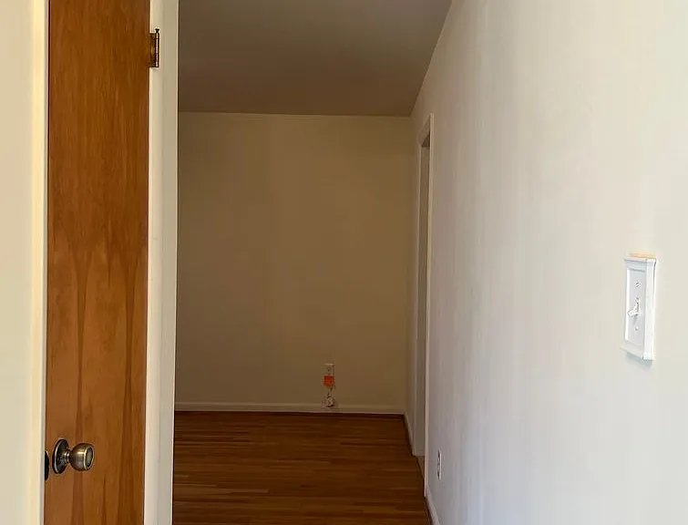 8 Butler Pl — Photo 9