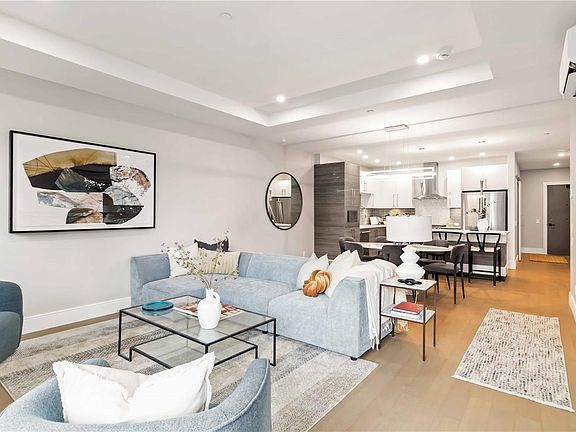 4th image of 990 Doumac Ave #305
