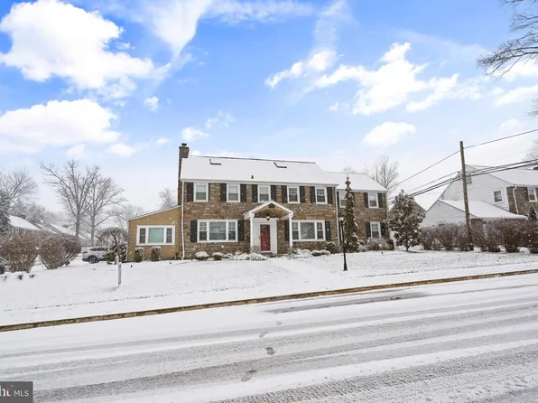 1028 Foss Ave, Drexel Hill, PA 19026
