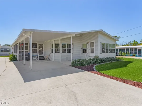 5941 Wisconsin St, Bokeelia, FL 33922
