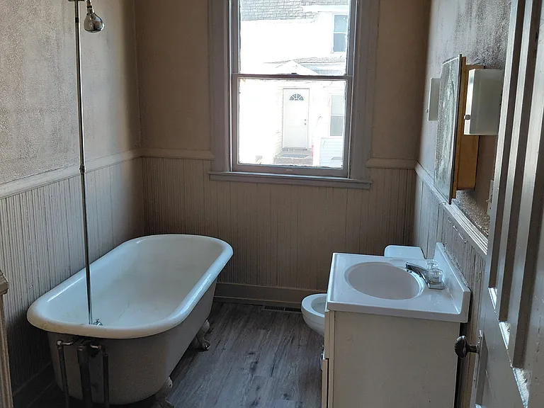187 Bleecker St #2 — Photo 3