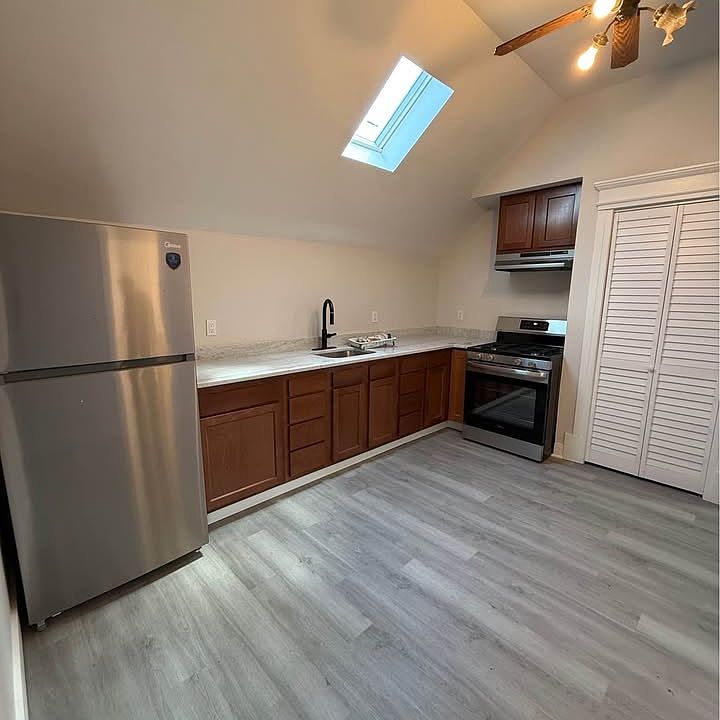 1st image of 506 Whalley Ave #2
