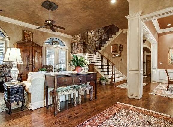 3rd image of 2212 Stanford Ct
