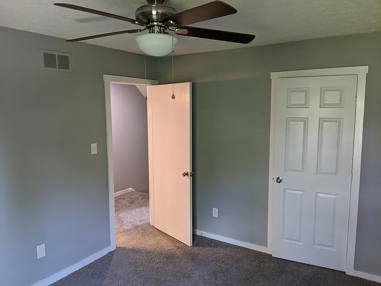 440 Edinburgh Rd — Photo 16