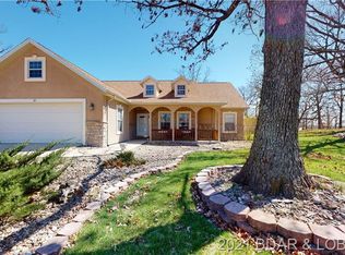 92 Ravenwood Ct, Camdenton, MO 65020