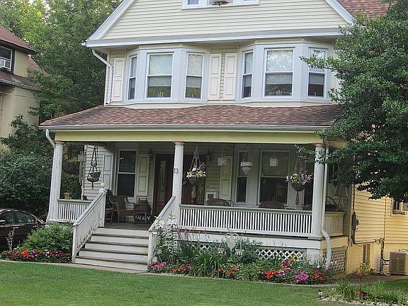 House - Front view