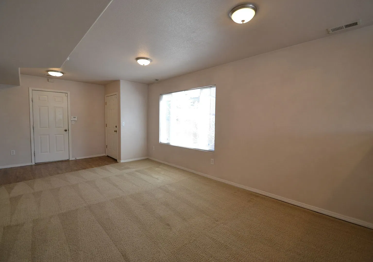 2 Bed 1.5 Bath Briargate Townhome w/AC — Photo 3