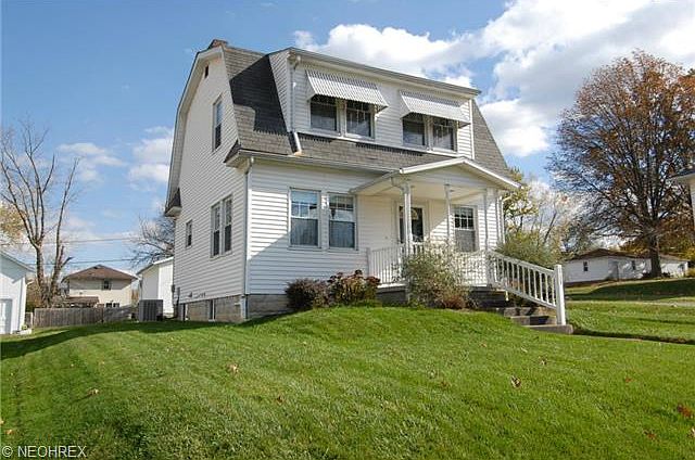 1st image of 2128 Myrtle Ave